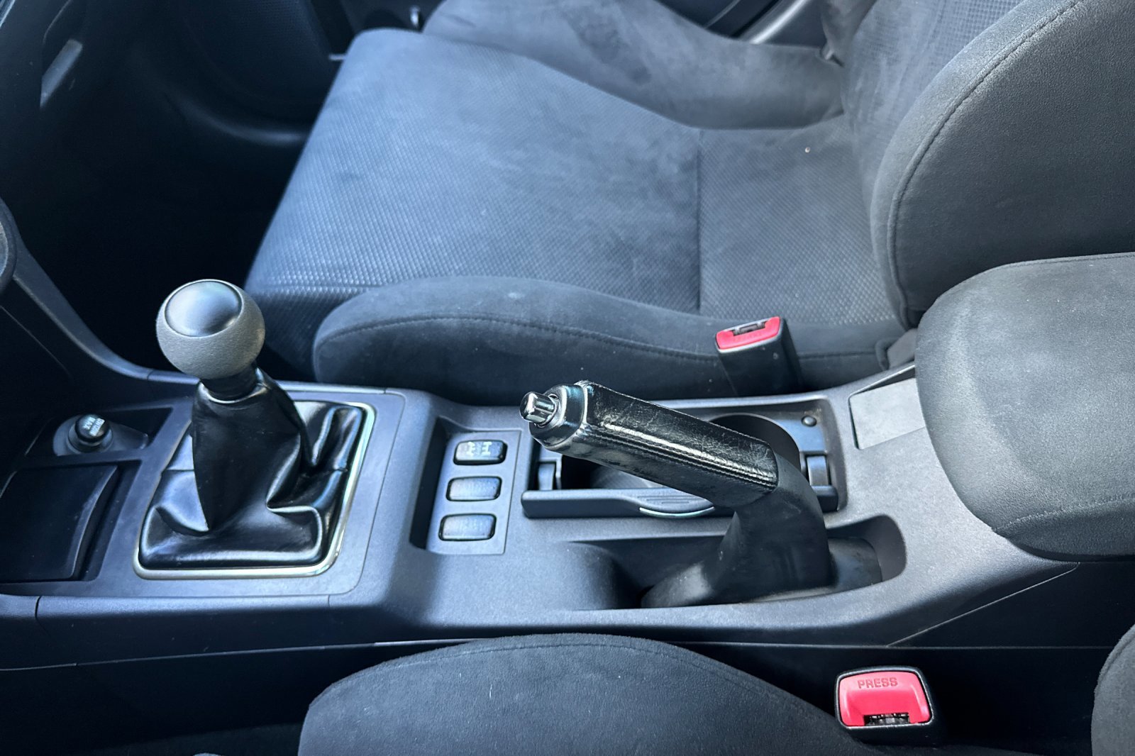 Used 2010 Mitsubishi Lancer Evolution GSR image 30