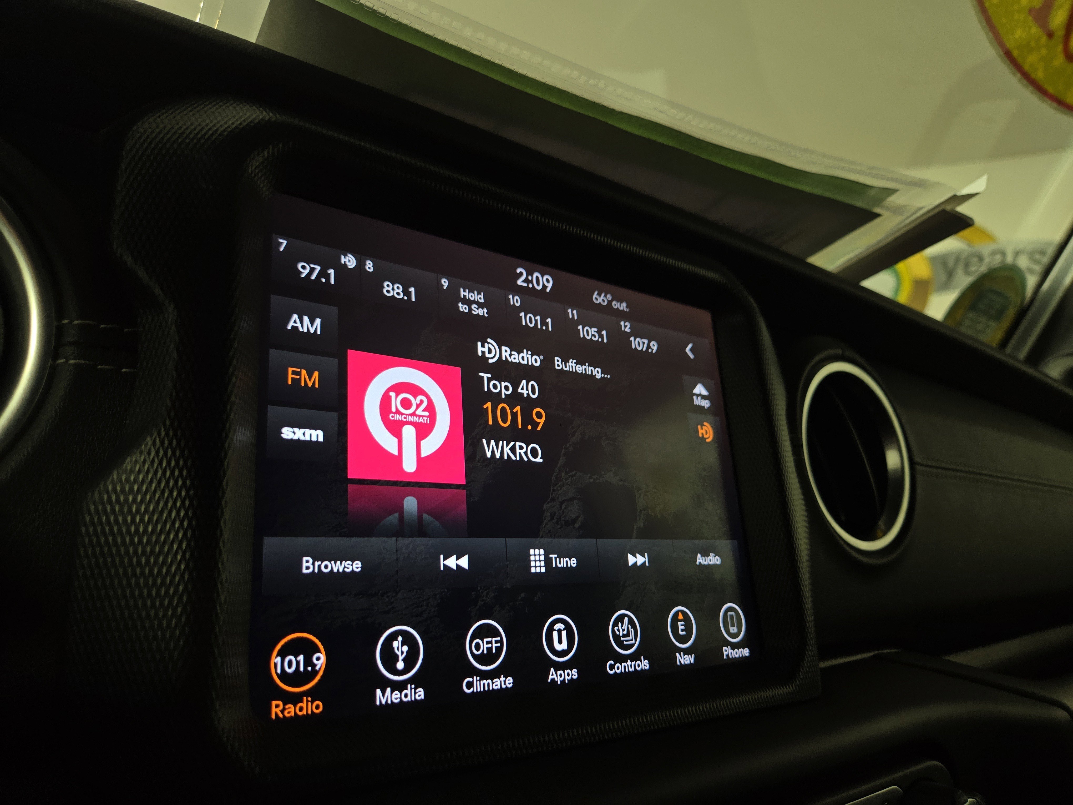 Used 2018 Jeep Wrangler Unlimited Sahara w/ Quick Order Package 24M Moab image 20