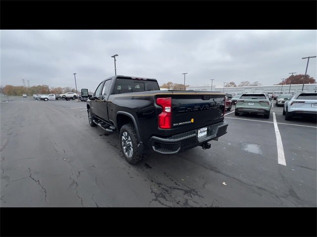 Used 2021 Chevrolet Silverado 2500 LTZ w/ Carhartt Edition image 6