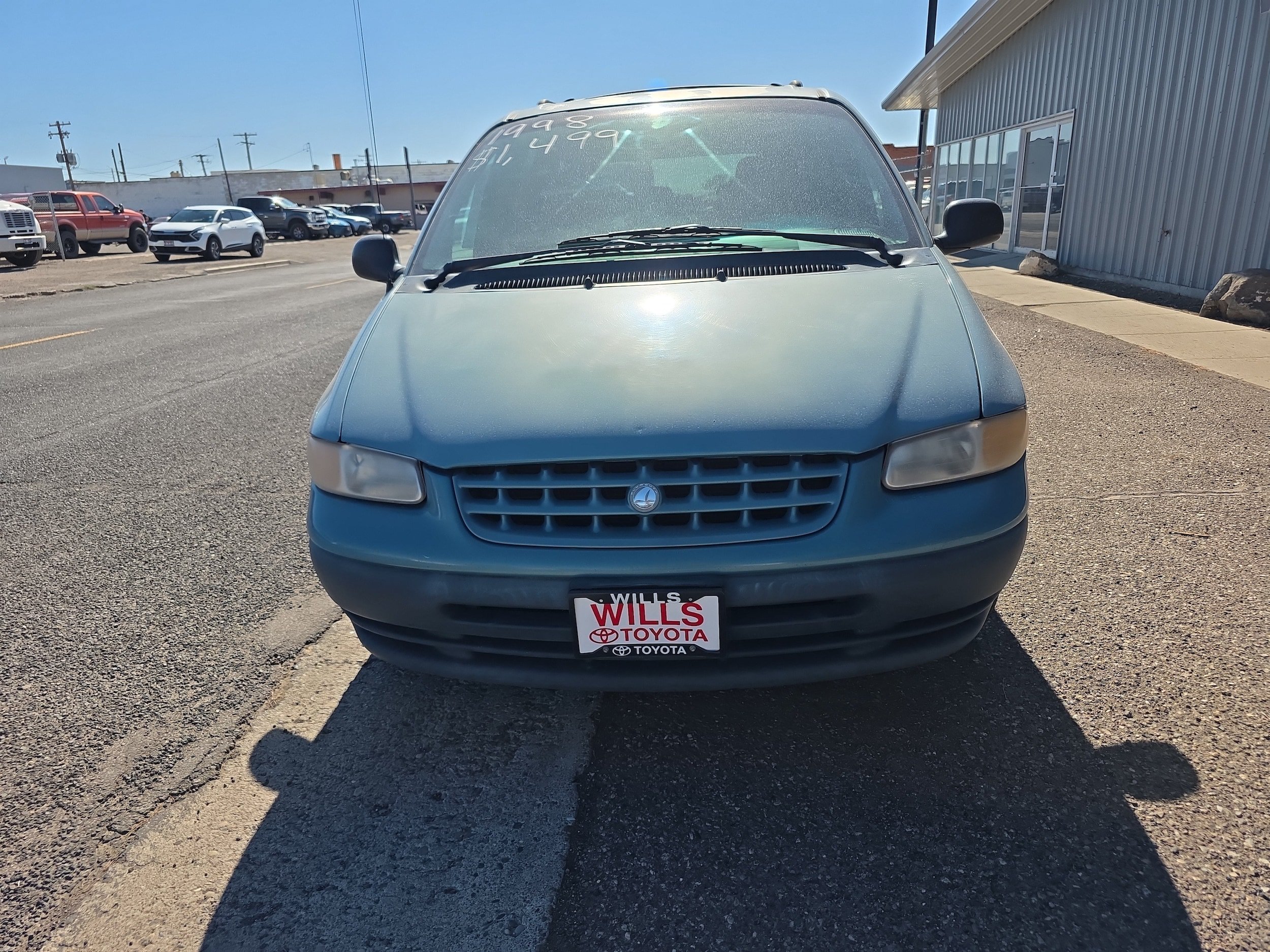 Used 1998 Plymouth Grand Voyager FWD image 3