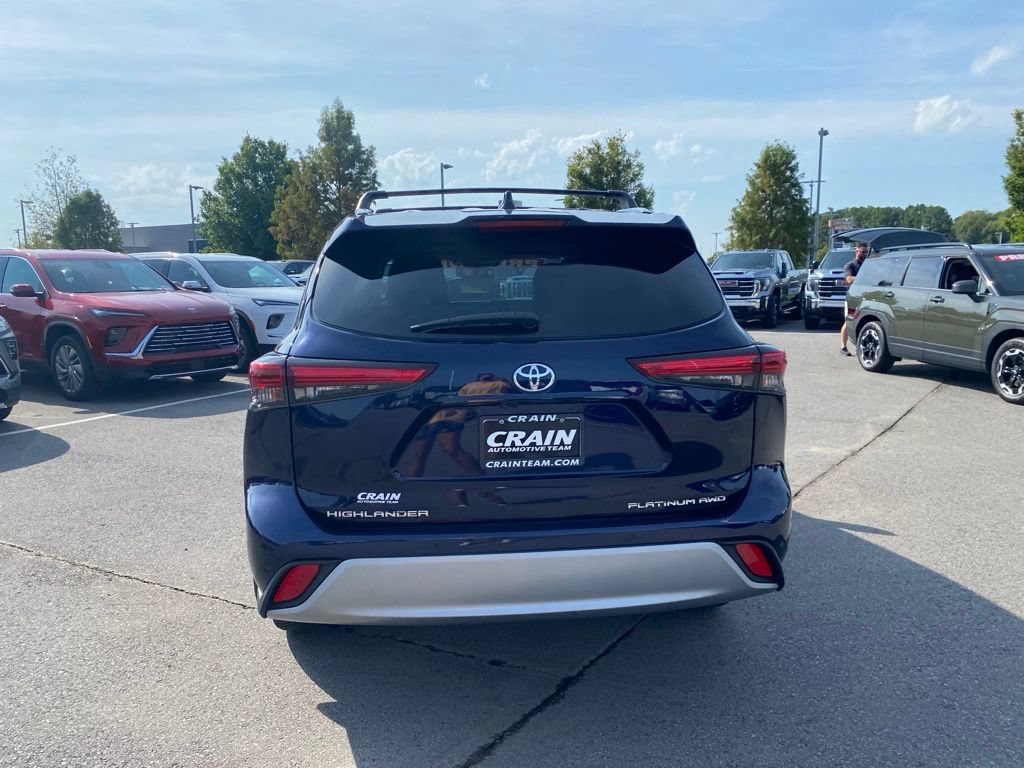 Used 2021 Toyota Highlander Platinum AWD/4WD image 8