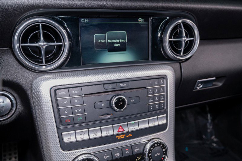 Used 2020 Mercedes-Benz SLC 300 image 22