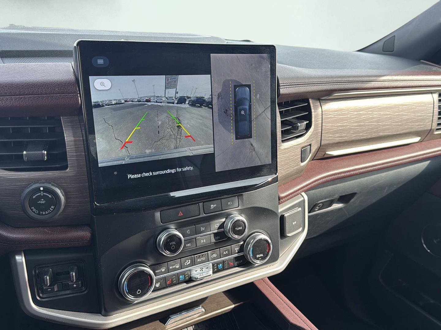 Used 2023 Ford Expedition Max Limited image 14