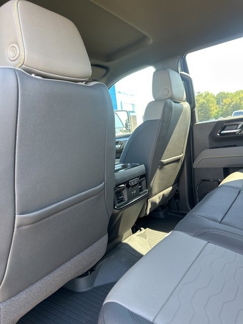 New 2026 Chevrolet Silverado 2500 ZR2 w/ ZR2 Bison Edition image 31
