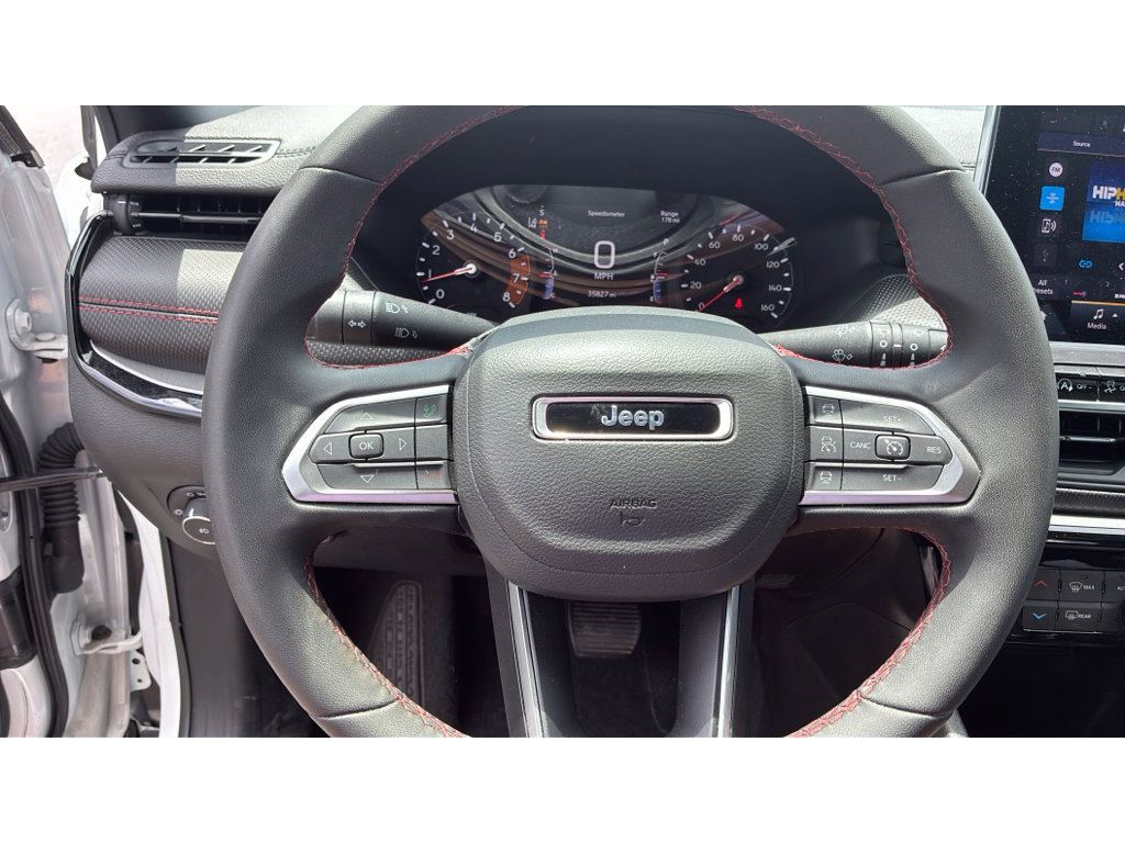 Used 2025 Jeep Compass Trailhawk AWD/4WD image 20