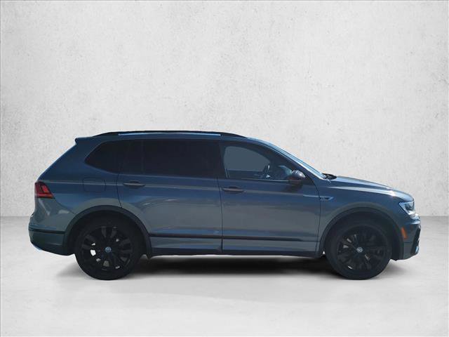 Used 2020 Volkswagen Tiguan SE R-Line FWD image 4