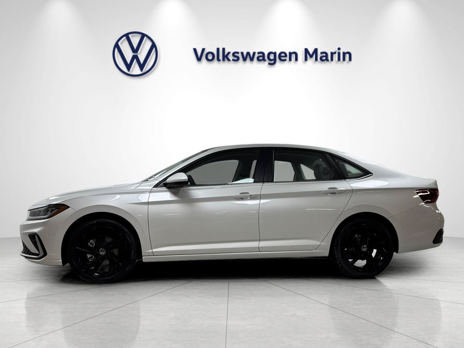 New 2027 Volkswagen Jetta SE FWD image 2