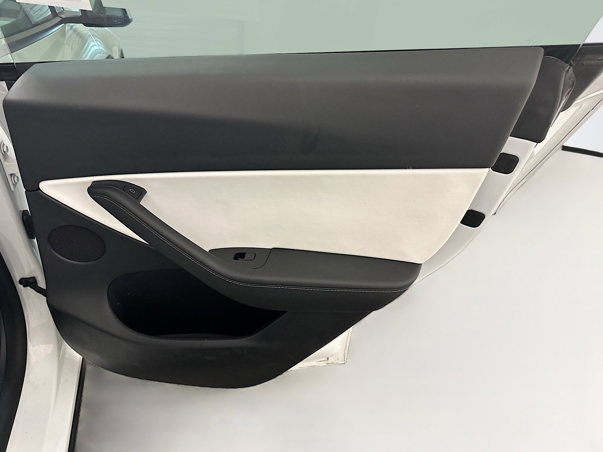 Used 2022 Tesla Model Y Long Range image 33