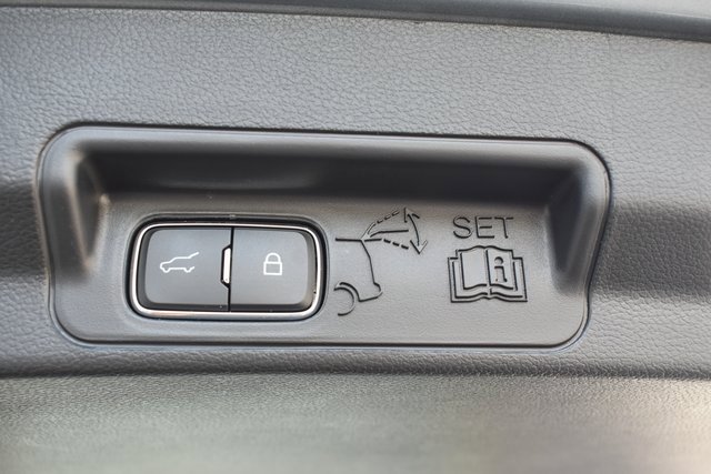 Used 2025 Ford Explorer Active w/ Active Comfort Package image 39