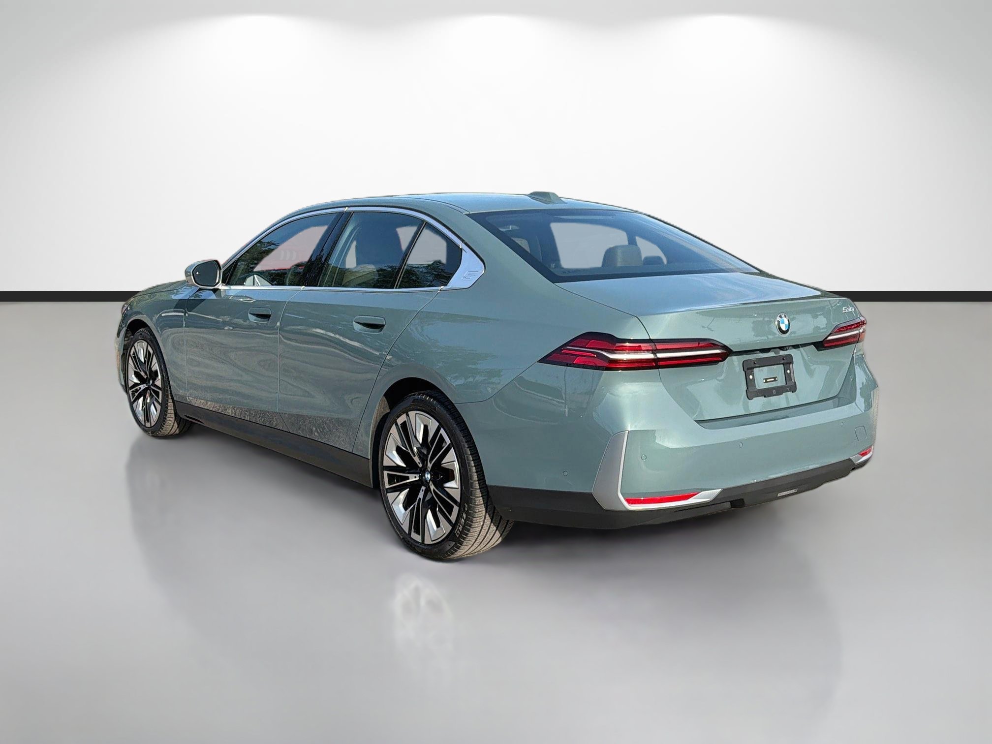 Used 2026 BMW 530i RWD image 5