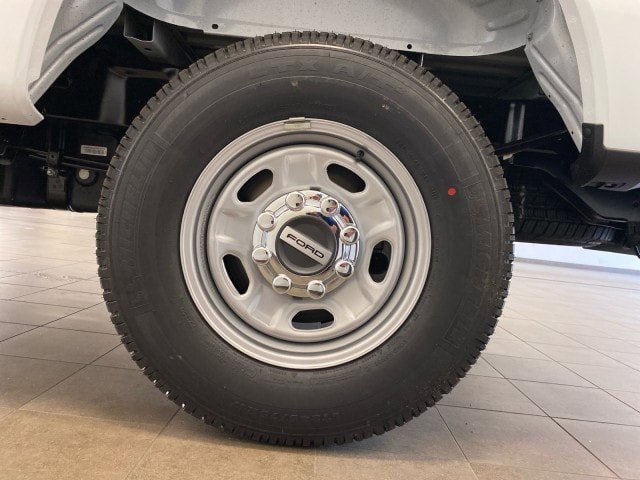 New 2026 Ford F250 XL w/ XL Chrome Package image 25
