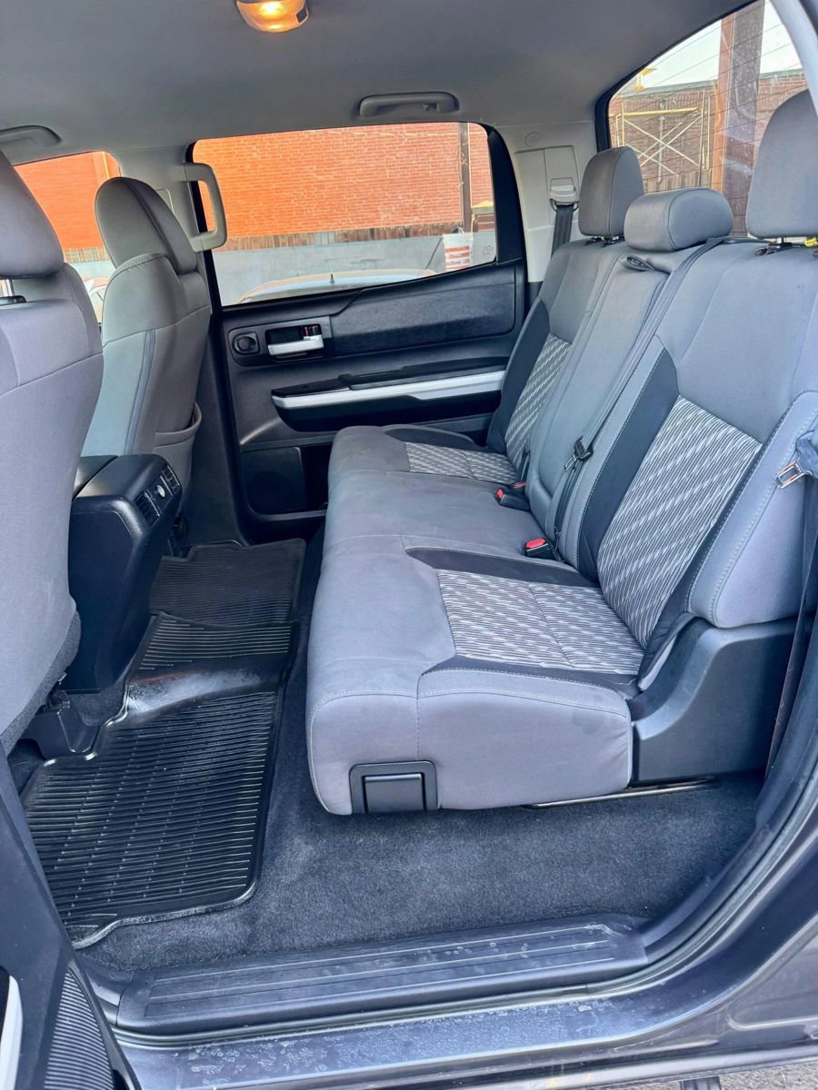 Used 2019 Toyota Tundra SR5 w/ SR5 Upgrade Package AWD/4WD image 11