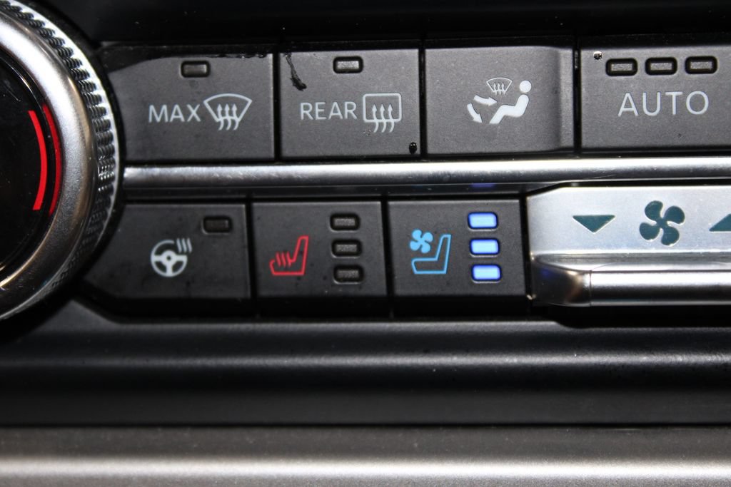 Used 2024 Ford Expedition Limited RWD image 48
