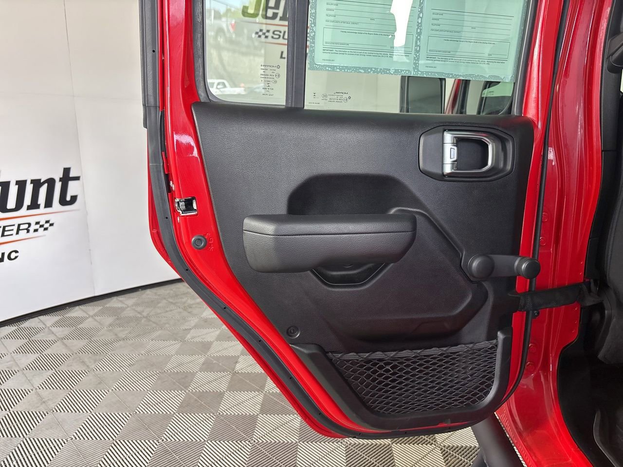 Used 2023 Jeep Gladiator Sport image 19