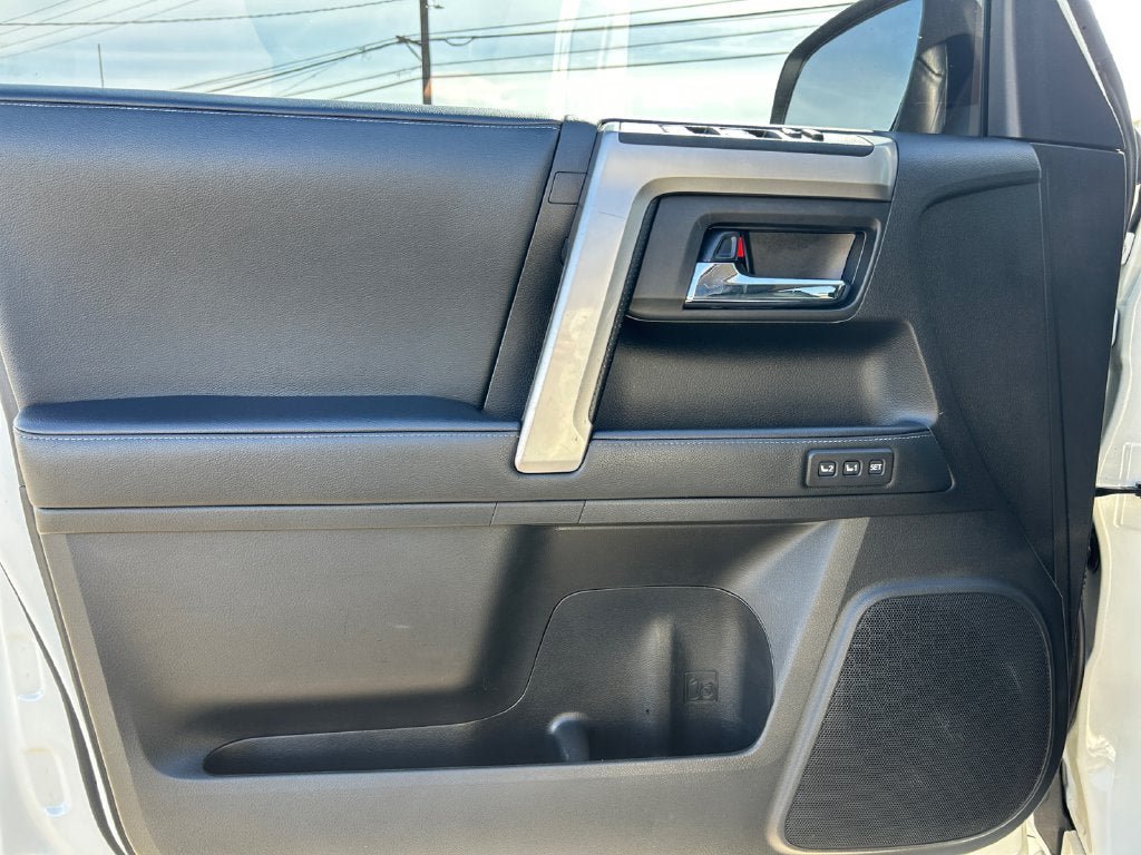 Used 2021 Toyota 4Runner Limited AWD/4WD image 21