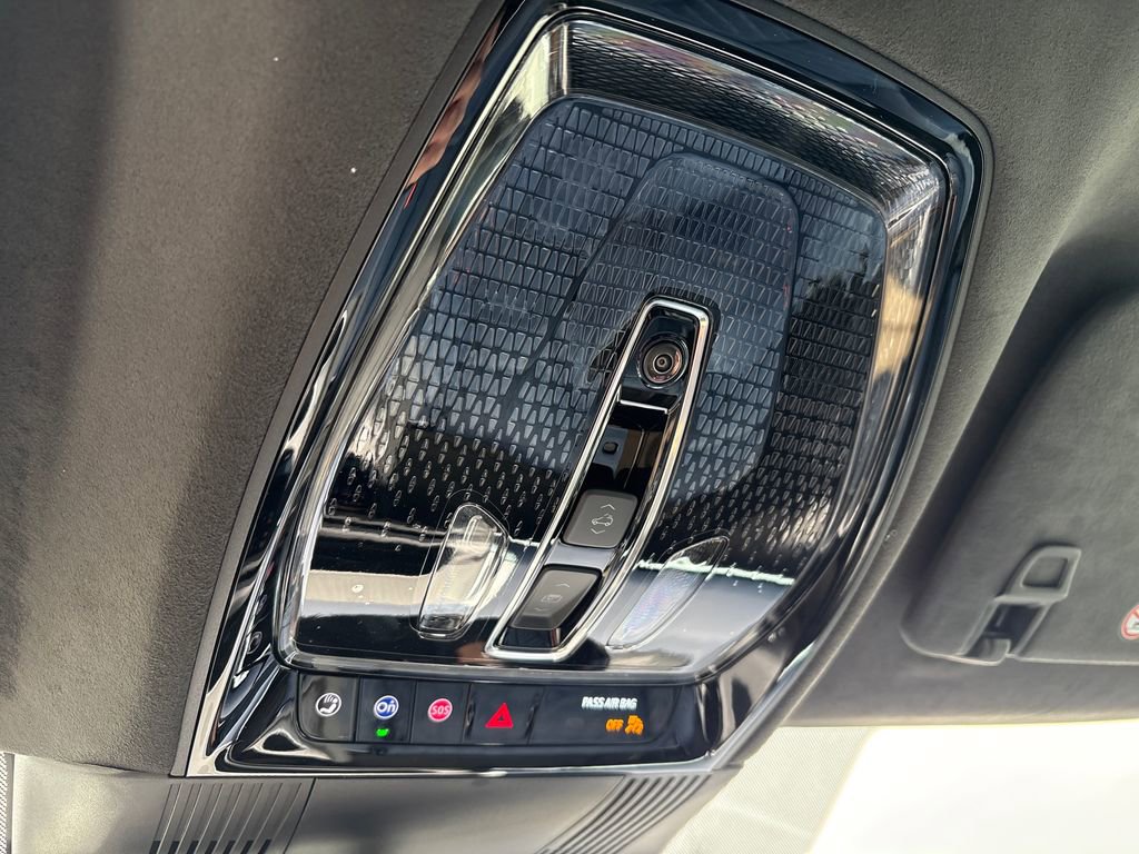 New 2026 Cadillac Vistiq Premium Luxury w/ LPO, Floor Liner Package image 38