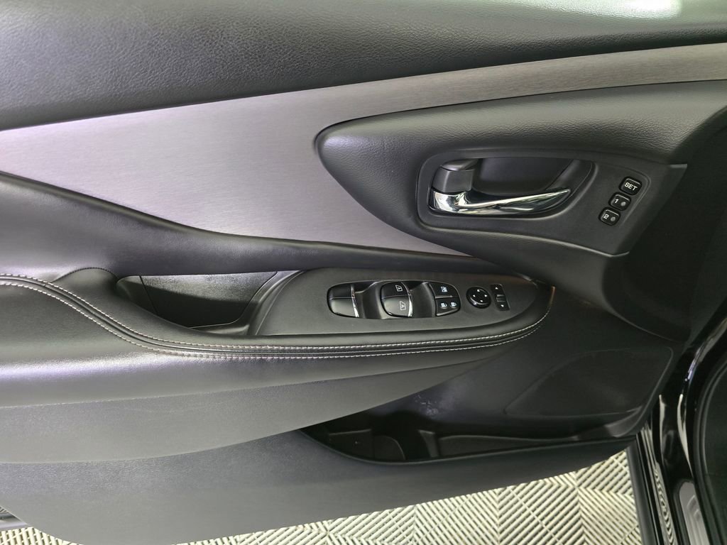 Used 2024 Nissan Murano SL image 25