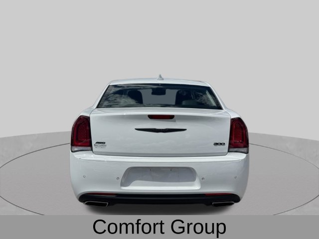 Certified 2021 Chrysler 300 Touring L AWD/4WD image 7