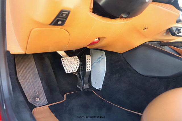 Used 2019 Ferrari Portofino image 25