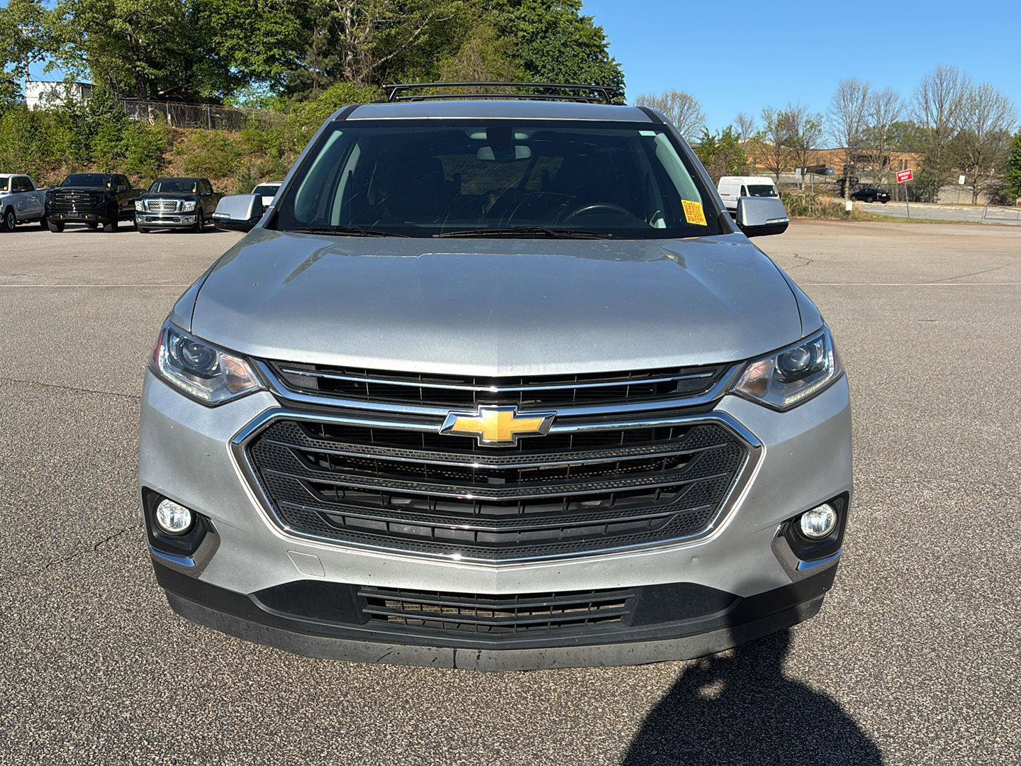 Used 2020 Chevrolet Traverse LT image 2
