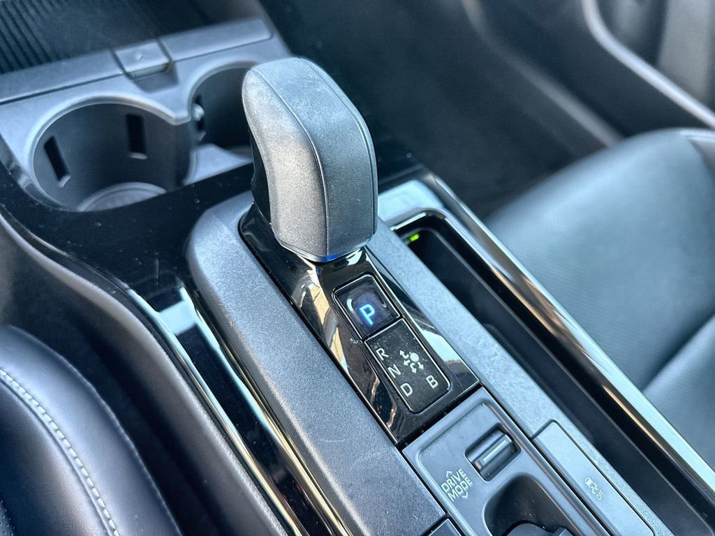 Used 2025 Toyota Prius XLE image 16