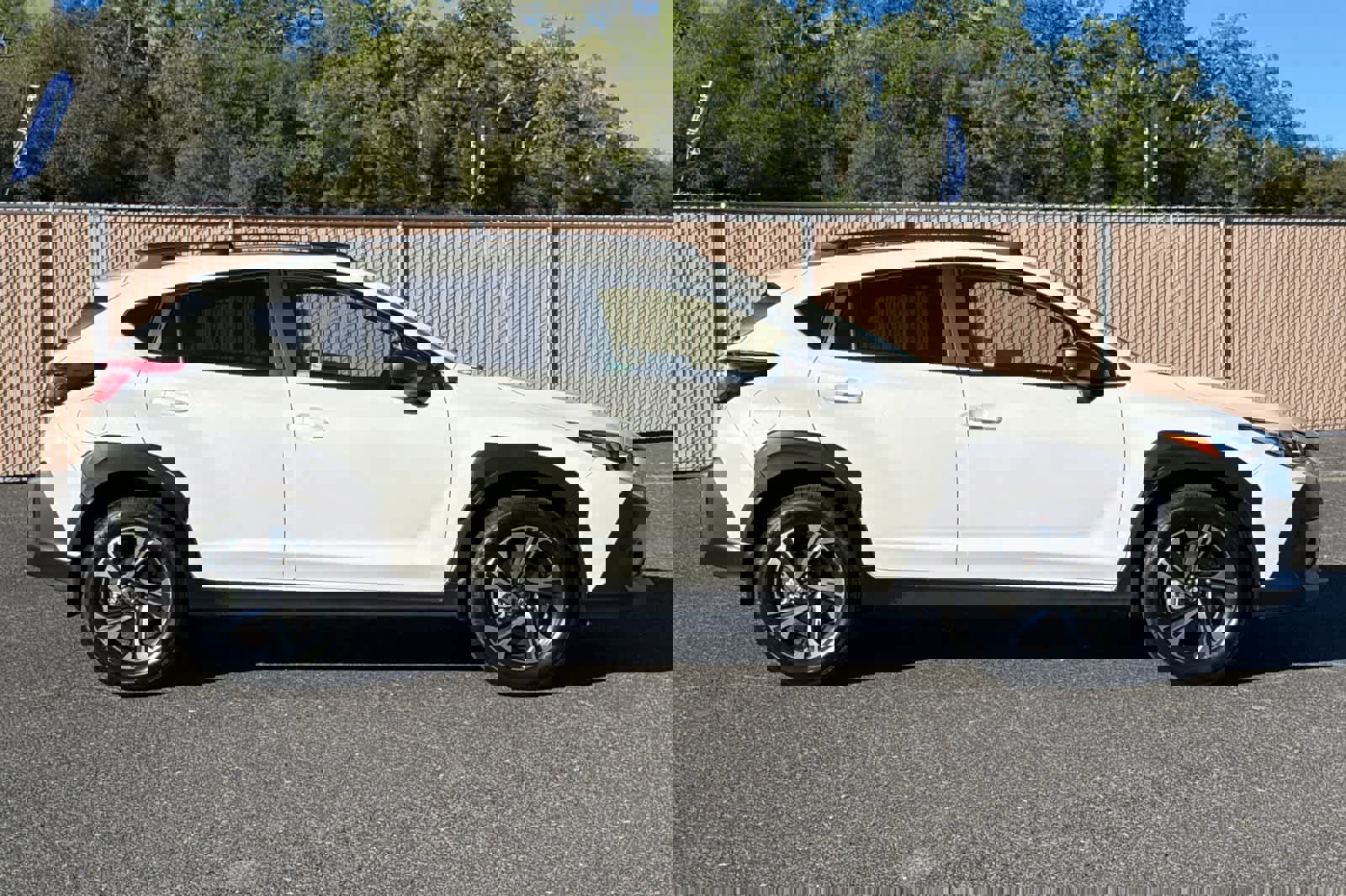 Used 2024 Subaru Crosstrek 2.0i Premium image 2