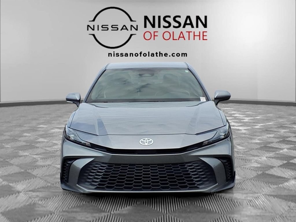 Used 2025 Toyota Camry SE FWD image 30