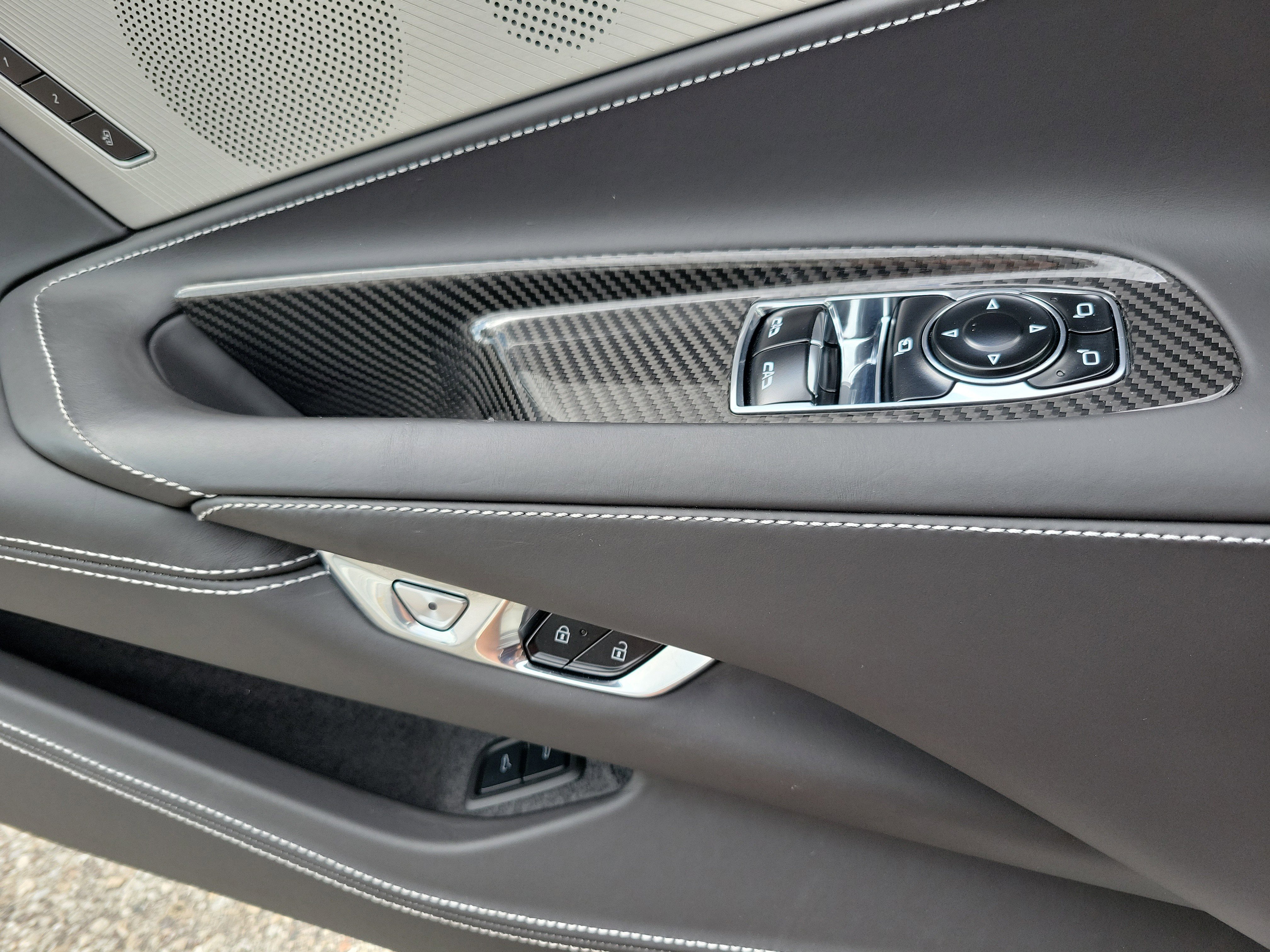 Used 2022 Chevrolet Corvette Stingray Premium Cpe w/ Engine Appearance Package image 18