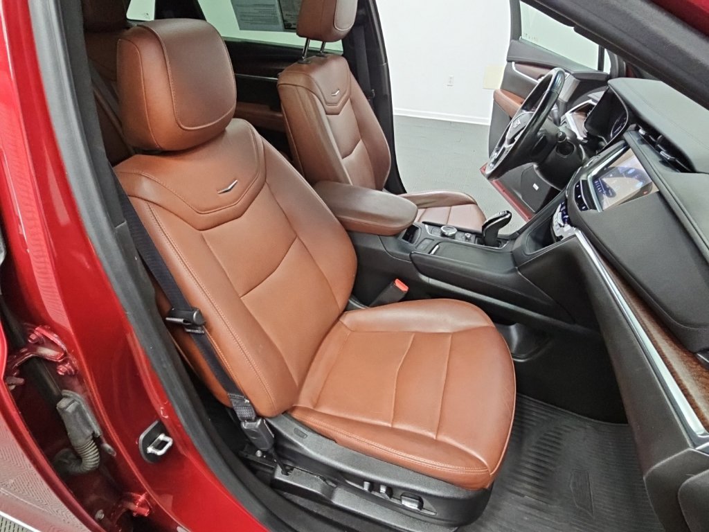 Used 2020 Cadillac XT5 Premium Luxury FWD image 44