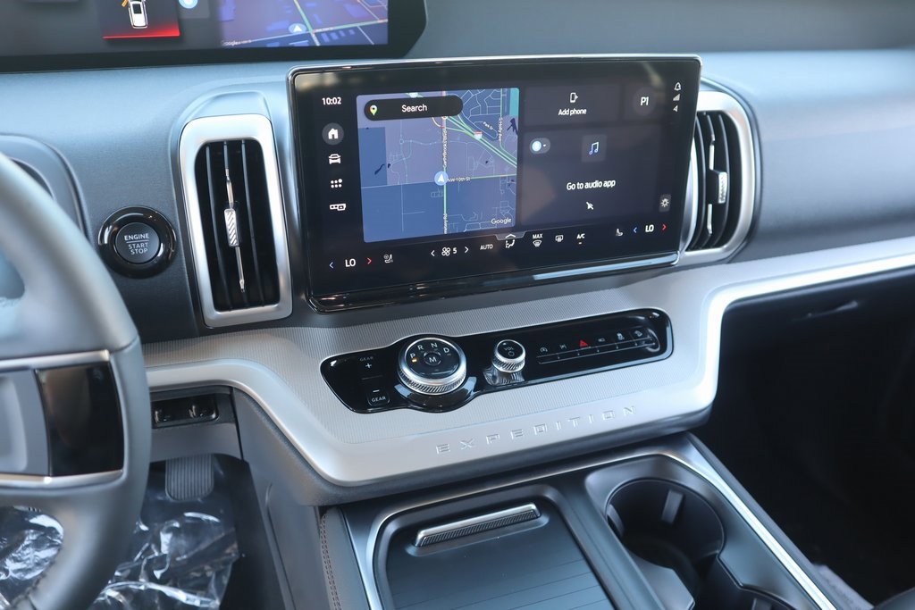 New 2025 Ford Expedition Active image 5