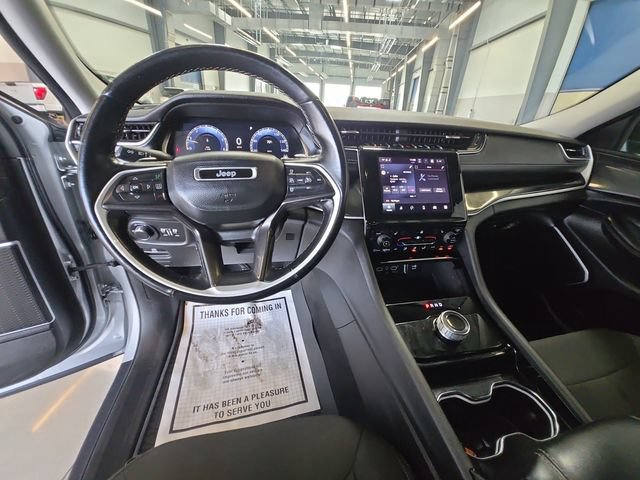 Used 2022 Jeep Grand Cherokee Laredo w/ Luxury Tech Group I AWD/4WD image 21
