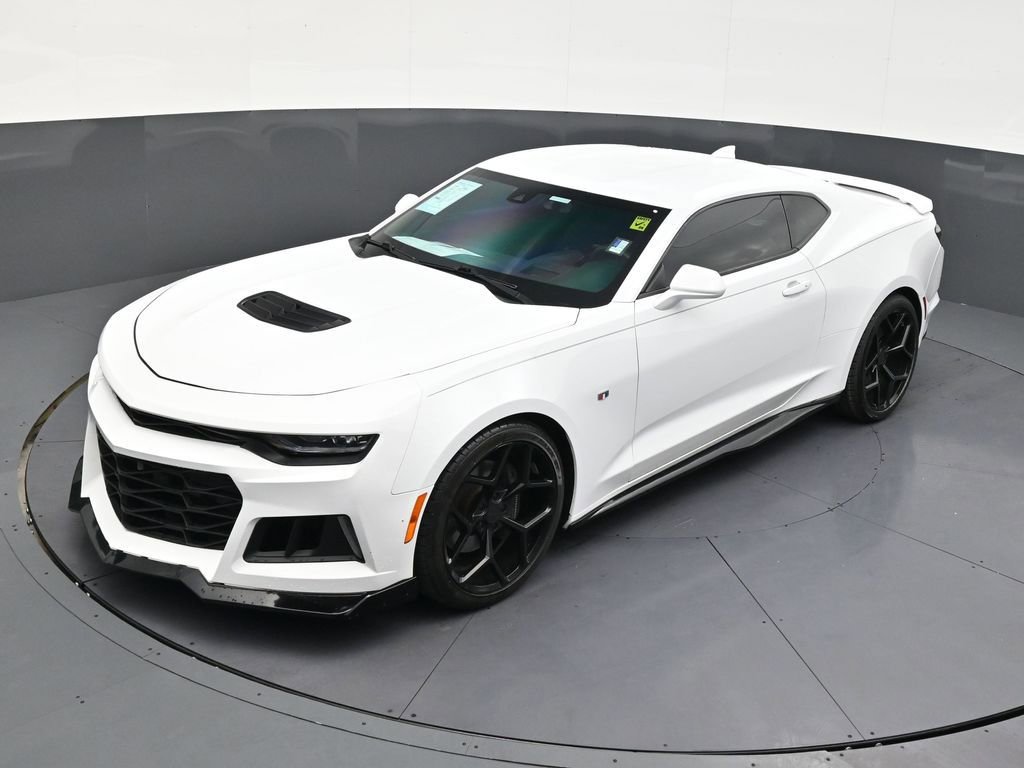 Used 2019 Chevrolet Camaro SS image 13