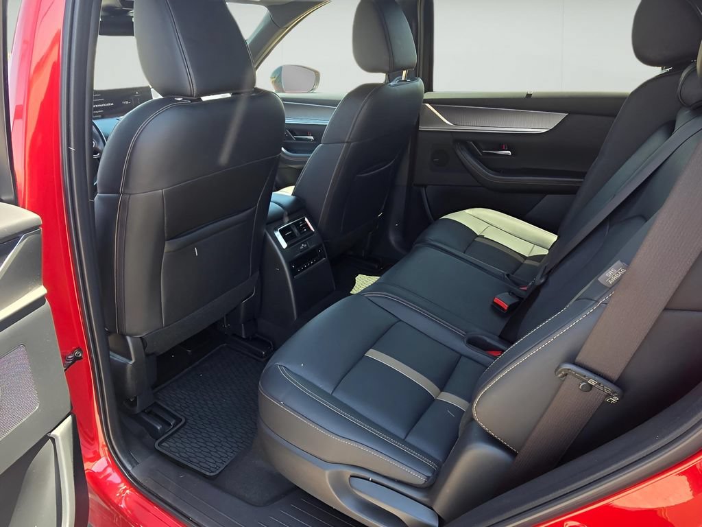 Used 2025 MAZDA CX-70 Plug-In Hybrid w/ Premium Plus AWD/4WD image 13