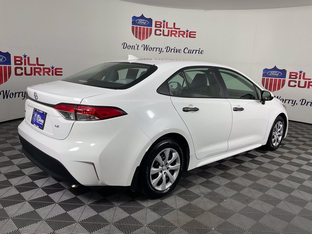 Used 2024 Toyota Corolla LE FWD image 3