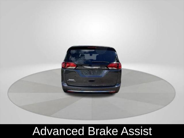 Certified 2020 Chrysler Pacifica Touring w/ Advanced Safetytec Group FWD image 6