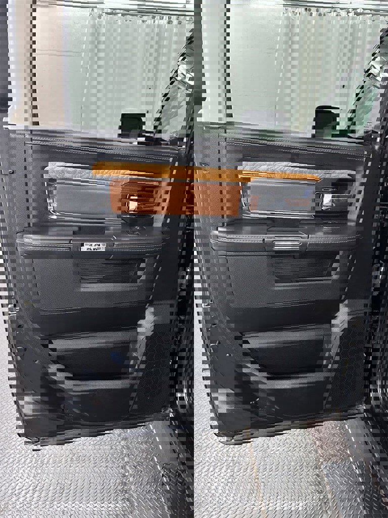 Used 2018 RAM 1500 Laramie Longhorn w/ Convenience Group image 28