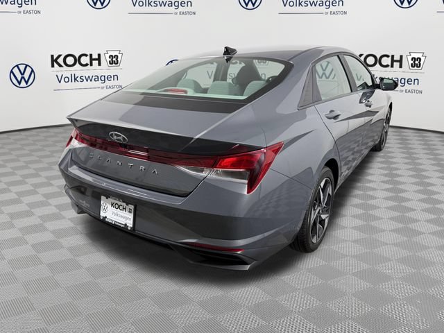 Used 2023 Hyundai Elantra SEL w/ Convenience Package FWD image 8