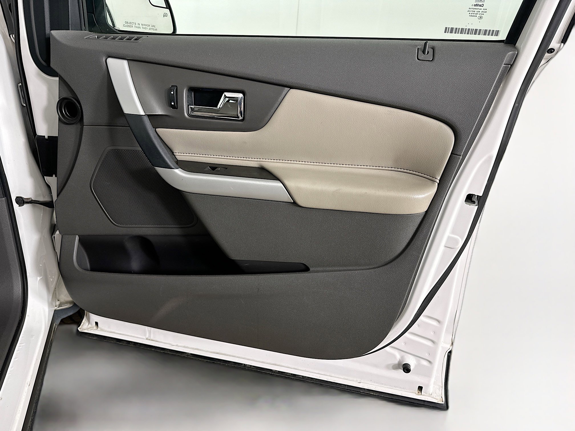 Used 2012 Ford Edge SEL image 32