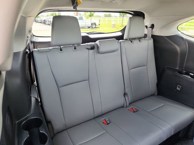 Used 2023 Toyota Highlander Platinum AWD/4WD image 32
