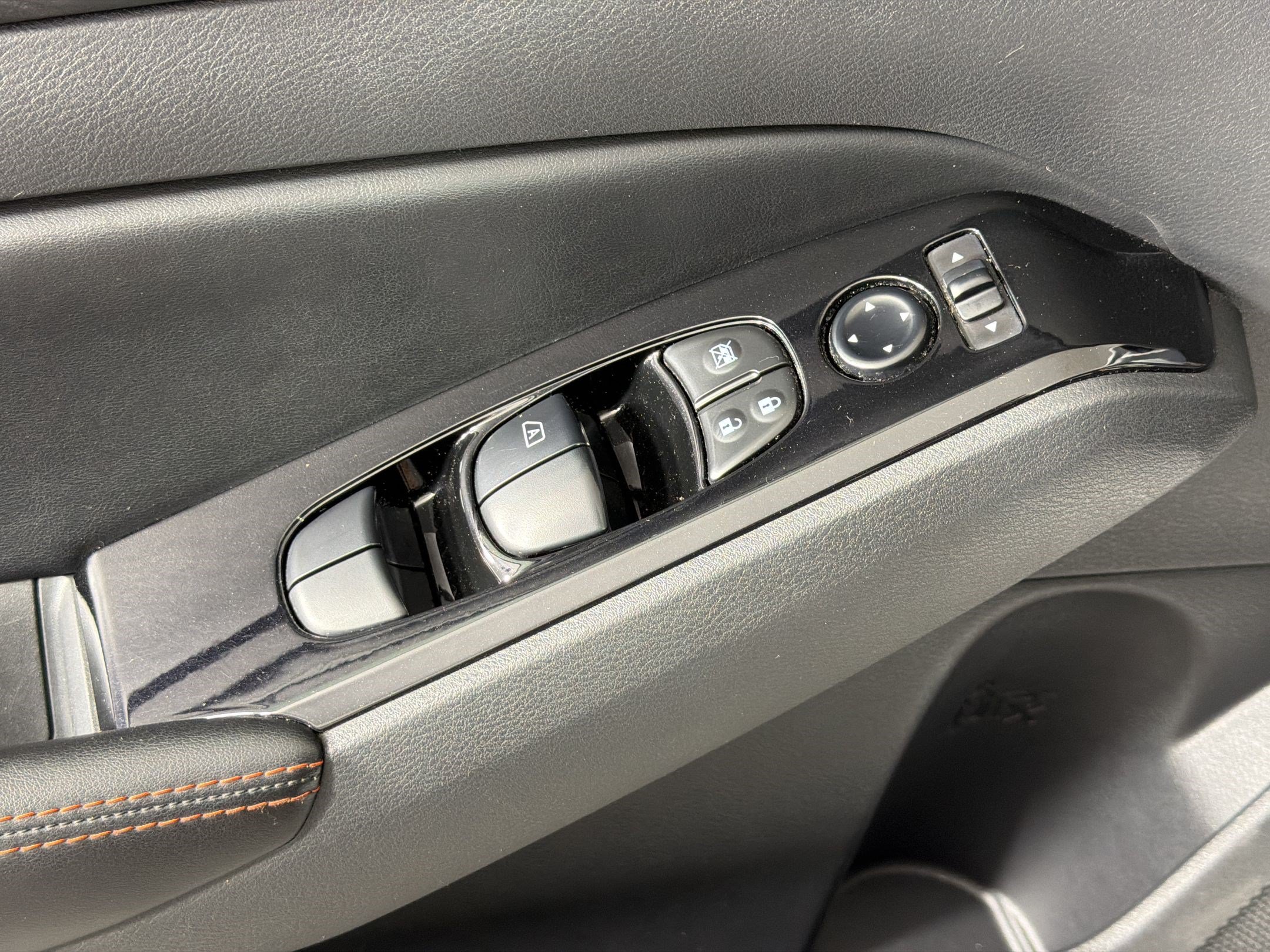 Used 2024 Nissan Altima 2.5 SR FWD image 23