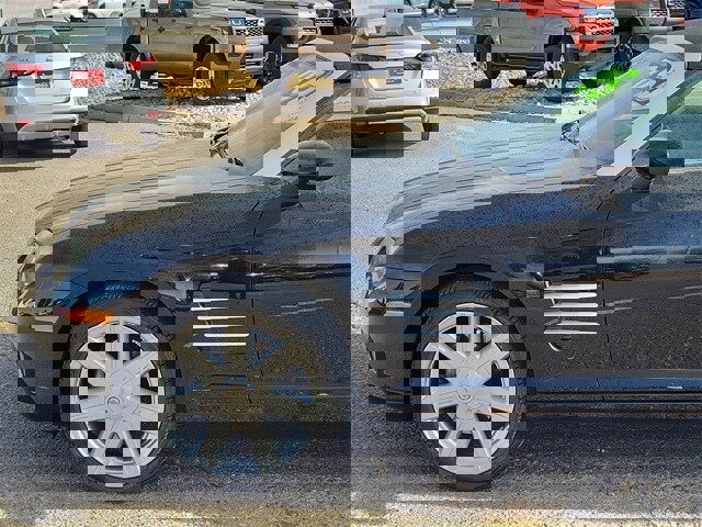 Used 2005 Chrysler Crossfire Limited image 8