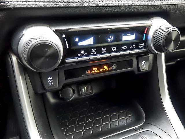 Used 2024 Toyota RAV4 LE image 14