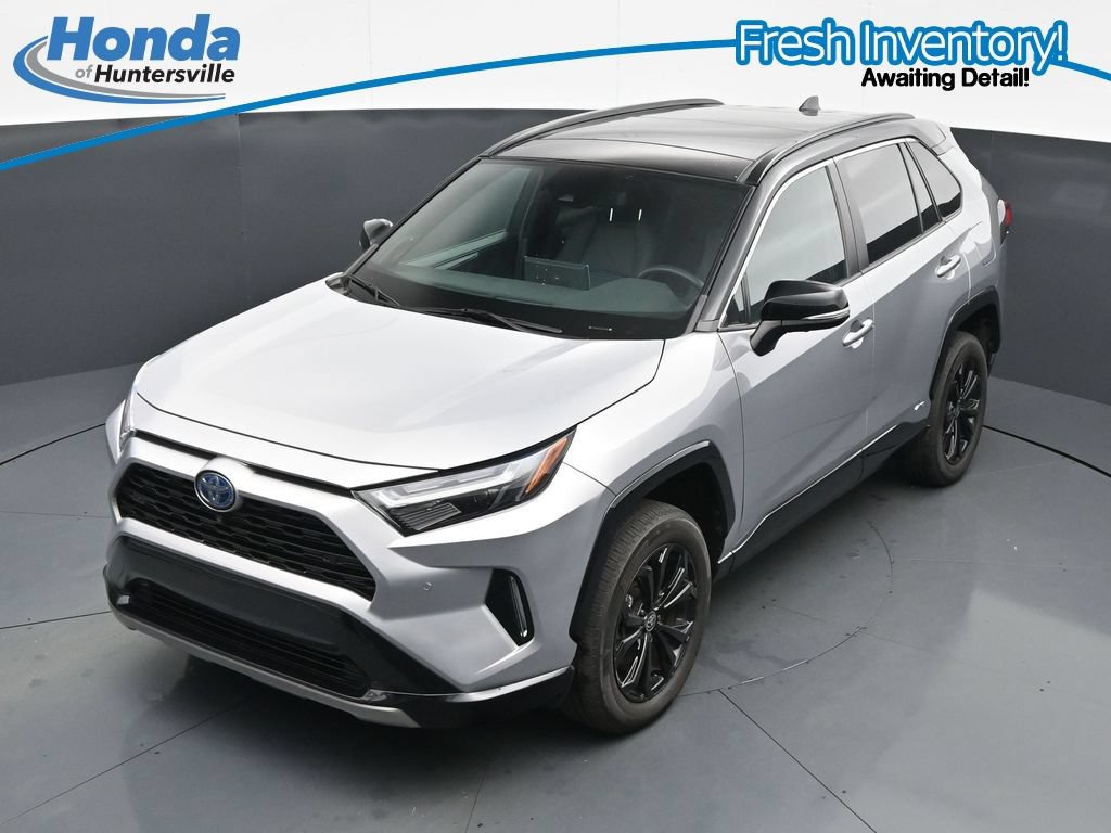 Used 2022 Toyota RAV4 XSE AWD/4WD image 19