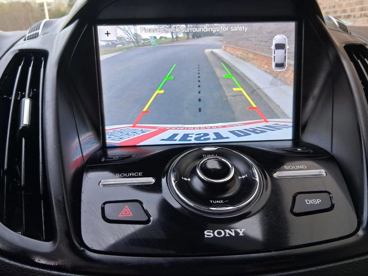 Used 2017 Ford Escape Titanium image 18