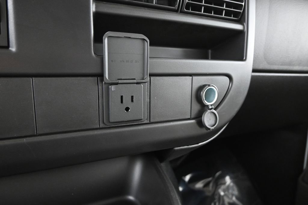 New 2026 Chevrolet Express 3500 image 29