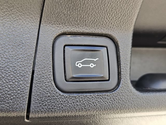 Used 2023 GMC Acadia AT4 w/ Technology Package AWD/4WD image 18