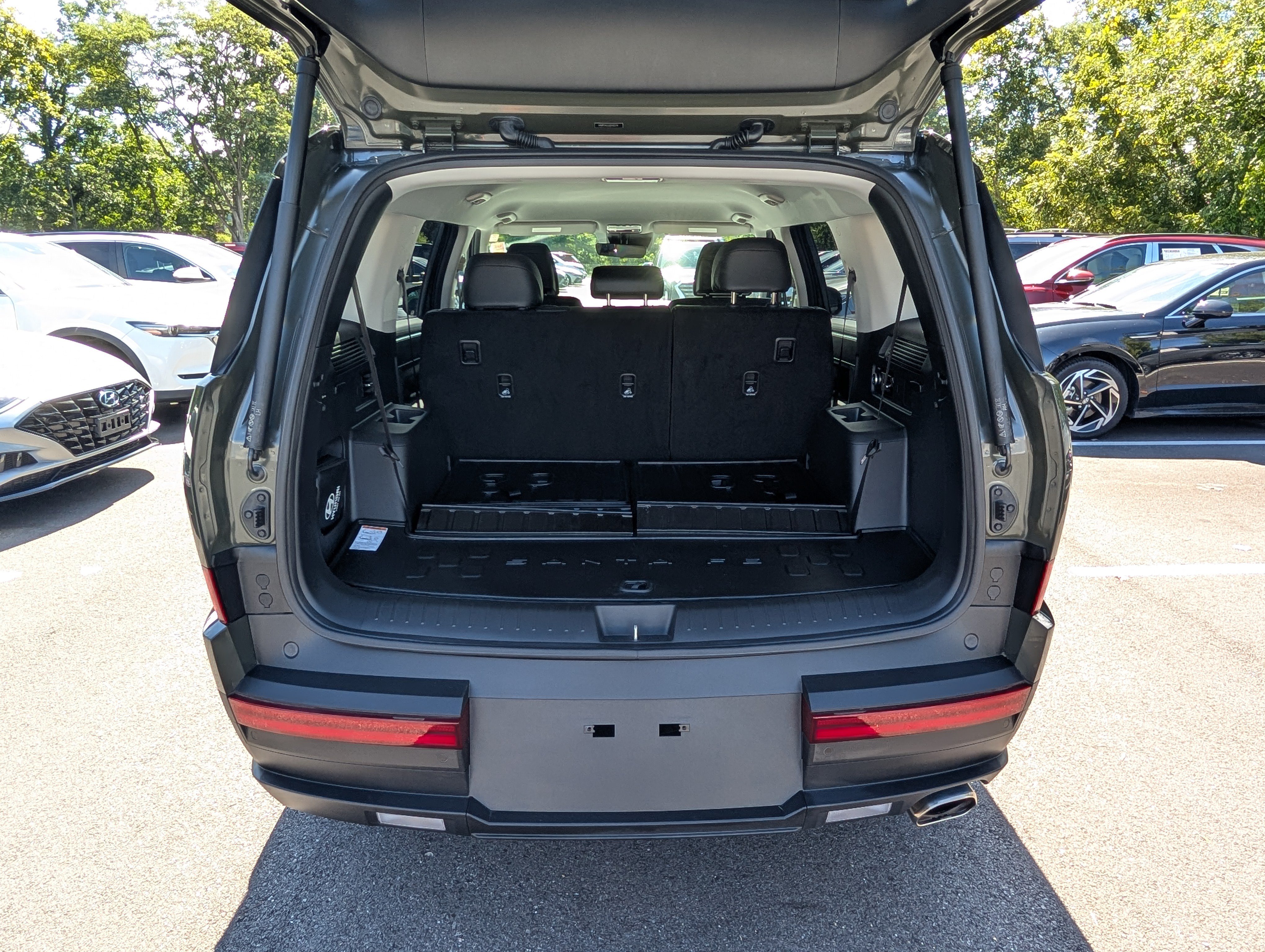 Used 2025 Hyundai Santa Fe SEL FWD image 13