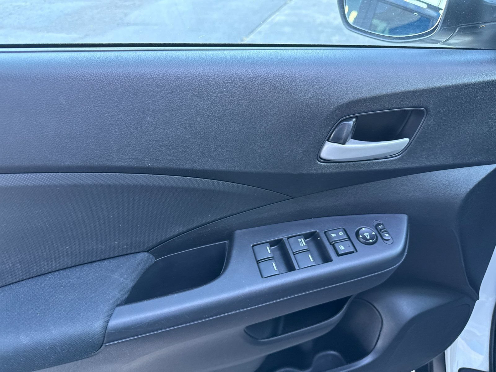 Used 2016 Honda CR-V LX image 12