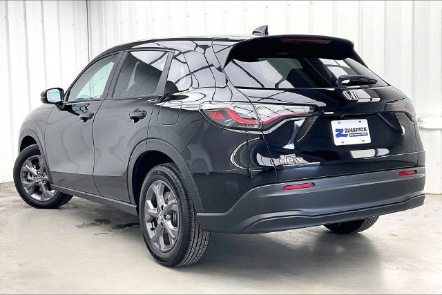 Certified 2027 Honda HR-V LX image 11