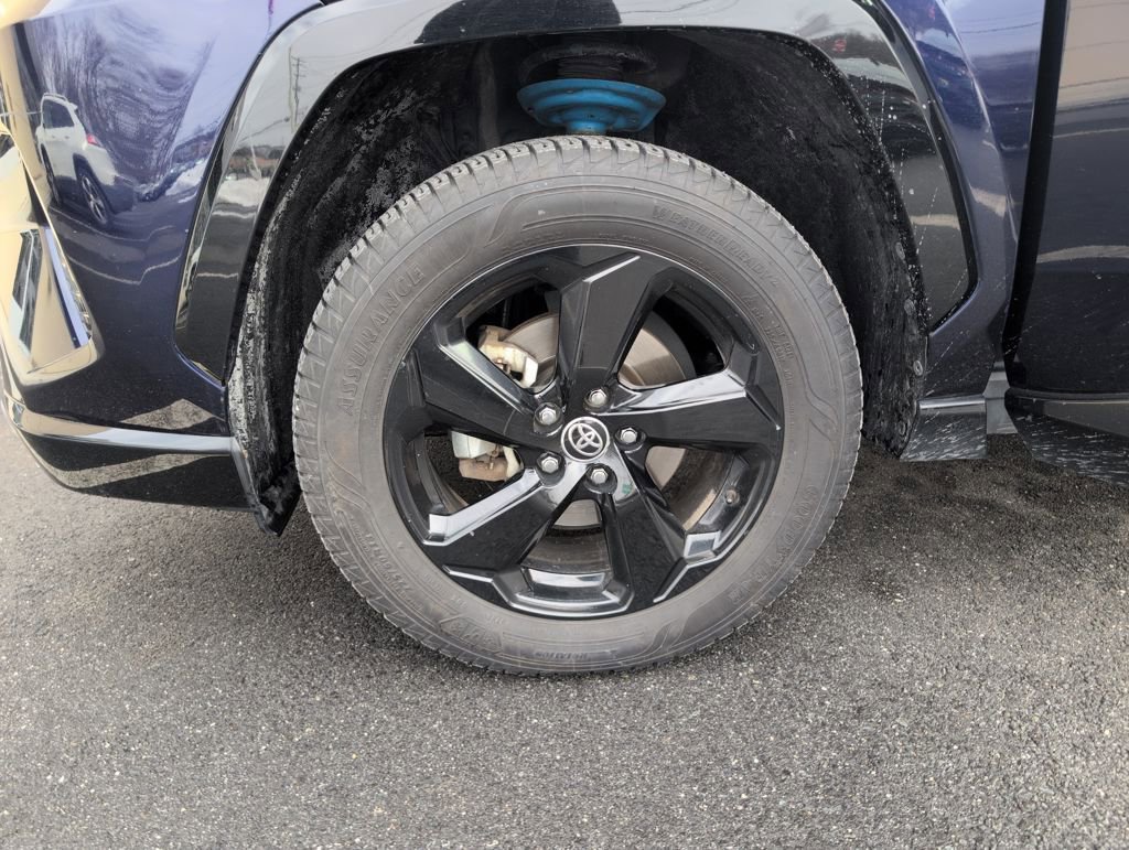 Used 2020 Toyota RAV4 XSE w/ All Weather Liner Package AWD/4WD image 27